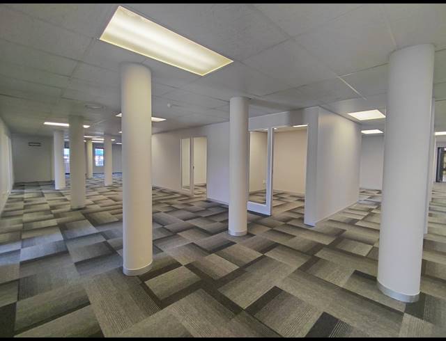 388M² OFFICE TO LET IN FOURWAYS